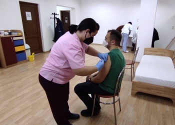 Centrul de vaccinare din Dumbrăvița este funcțional. Primii pacienți au fost vaccinați. Se pot efectua 5 vaccinări într-oră.