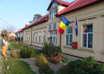 Primăria Dumbrăvița solicită magazinelor reducerea numărului de clienți din interior