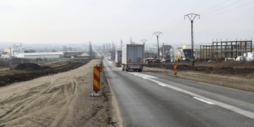 Continuă lucrările pentru extinderea la patru benzi a drumului județean Dumbrăvița-Giarmata – A1