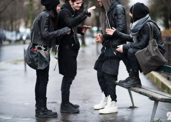 Hainele negre purtate iarna pun viețile pietonilor în pericol