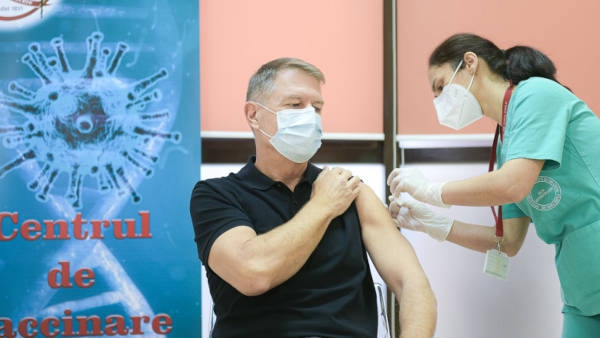 Preşedintele Iohannis s-a vaccinat