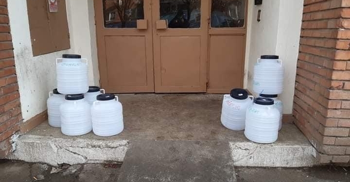 Locuitorii din Jimbolia pot colecta uleiul uzat din bucătării. Uleiul este transformat în lumânări