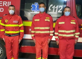 Arad: Fetiță născută în autospeciala SMURD. Moașe au fost 3 paramedici