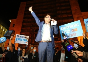 Dominic Fritz i-a mărit salariul city-managerului său cu 3.500 de lei în doar trei săptămâni. De la 17.000 RON la 20.000 RON