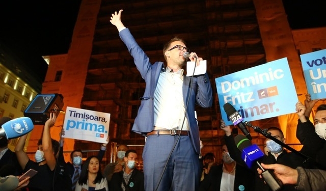Dominic Fritz i-a mărit salariul city-managerului său cu 3.500 de lei în doar trei săptămâni. De la 17.000 RON la 20.000 RON
