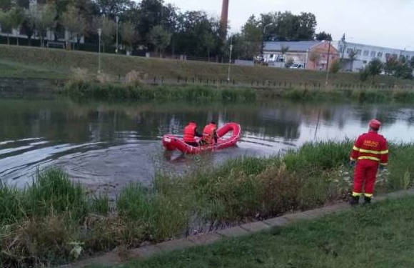 Femeie din Timişoara salvată în ultima clipă înainte de a se arunca în Bega