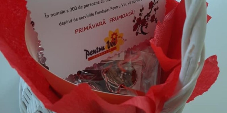 Un mărțișor cumpărat = o viață mai bună pentru beneficiarii ”Pentru Voi”