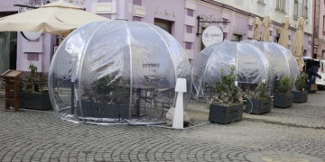 Barurile și restaurantele din Timișoara ar putea amplasa igluuri în mod legal