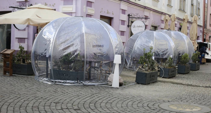 Barurile și restaurantele din Timișoara ar putea amplasa igluuri în mod legal