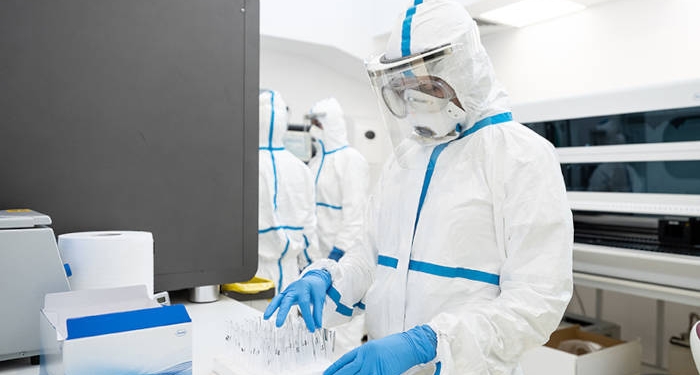 Timișoreancă, care nu a părăsit România, infectată cu tulpina de coronavirus din Marea Britanie