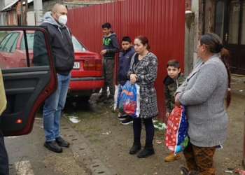 Persoanele defavorizate din Lugoj și împrejurimi primesc ajutor de la Asociația ”Renașterea familiei”