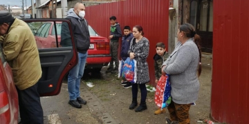 Persoanele defavorizate din Lugoj și împrejurimi primesc ajutor de la Asociația ”Renașterea familiei”