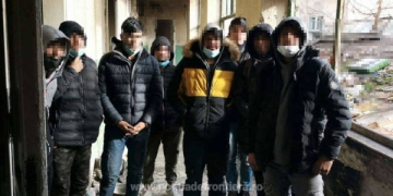 50 de migranţi din Afganistan şi Pakistan descoperiți într-un imobil din Timișoara