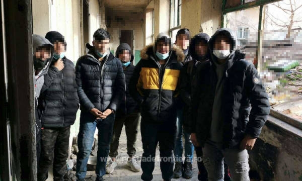 50 de migranţi din Afganistan şi Pakistan descoperiți într-un imobil din Timișoara