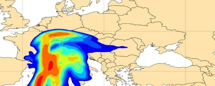 Nori plini de praf saharian deasupra României