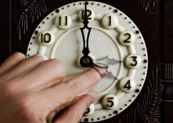 Trecerea la ora de vară ar putea fi făcută anul acesta pentru ultima dată