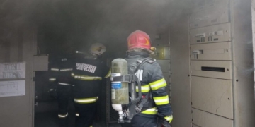 Incendiu la o fabrică de confecții! Zeci de angajați au fost evacuați