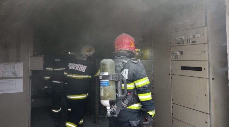 Incendiu la o fabrică de confecții! Zeci de angajați au fost evacuați