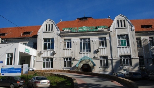 Lugoj: asistente plecate la muncă în străinătate, dar pontate la serviciu în spital