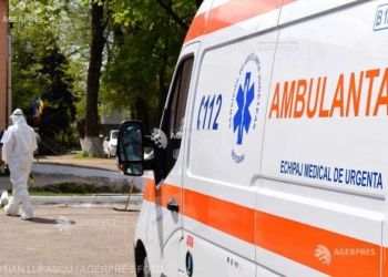 Mai mult de un sfert din angajații Serviciului de Ambulanță Timiș au fost confirmați cu COVID în ultimul an