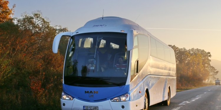 Excursiile cu autocarul, anulate