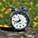 România trece la ora de vară. Ora 3.00 devine ora 4.00