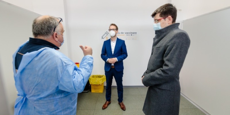 Centru de vaccinare deschis într-o multinațională din Timișoara