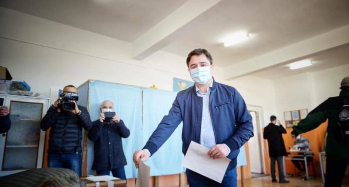 La București se desființează, la Lugoj se înființează. Primăria Lugoj va pompa bani în trei companii municipale noi