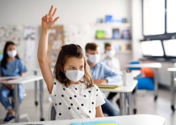 131 de unități de învățământ din Timiș vor funcționa, de luni, după alt scenariu