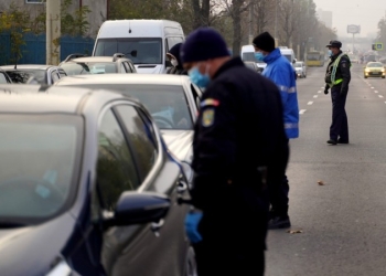 Pentru a se asigura că măsurile de carantinare vor fi aplicate strict, au fost aduși jandarmi de la Craiova