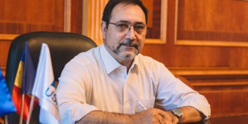 Senatorul USR+ de Timiș, Nicu Fălcoi, mesaj către Alin Nica: Poate că rolul de președinte de CJ e unul prea mare, dar nici să evoluați pe o partitură de Șoșoacă locală nu vă face cinste