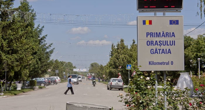 Primăria Gătaia plătește 1,7 milioane de euro pe becuri