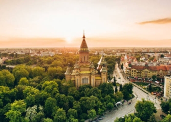 Timișoara: prelungirea carantinării pare iminentă. Rata de infectare ajunge la 8,15/1000 locuitori. Decizia se ia sâmbătă