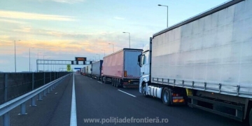 Coloane mari de camioane la frontiera cu Ungaria. Timpii de așeptare depășesc 6 ore