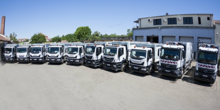 VIDEO RETIM a început programul de spălare a pubelelor de colectare a deșeurilor