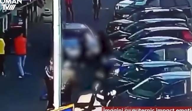VIDEO Accidentul din Roman, în care o femeie a lovit trei pietoni și trei mașini, surprins de camerele de supraveghere