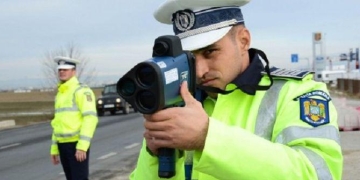 ”Schumacher” în varianta feminină. O lugojeancă a fost prinsă la volanul mașinii că gonea cu 150km/h