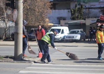 Se reia curățenia de primăvară în cartierele din Arad