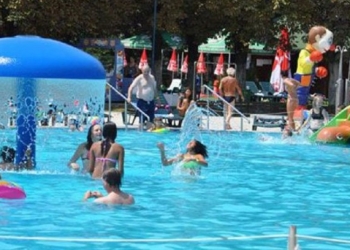 Sezonul estival a început cu ștrandurile închise