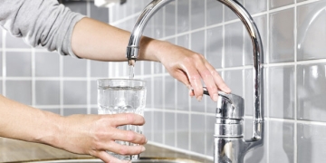 Apă nepotabilă la robinete! Probleme de tratare a apei la Stația din Buziaș