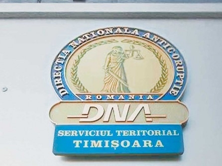 Primar din vestul țării reținut pentru luare de mită