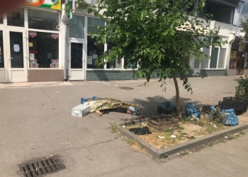 Caz revoltător. Cadavrul unei femei a zăcut timp de mai multe ore pe o stradă aglomerată din Timișoara