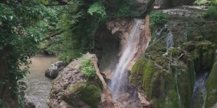 Cascada Bigăr, unul dintre cele mai frumoase obiective turistice din Parcul Naţional Cheile Nerei – Beuşniţa, s-a prăbuşit