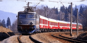 CFR Călători închiriază trenuri în regim charter. Clienții pot alege ruta, orele de circulaţie și tipul vagoanelor