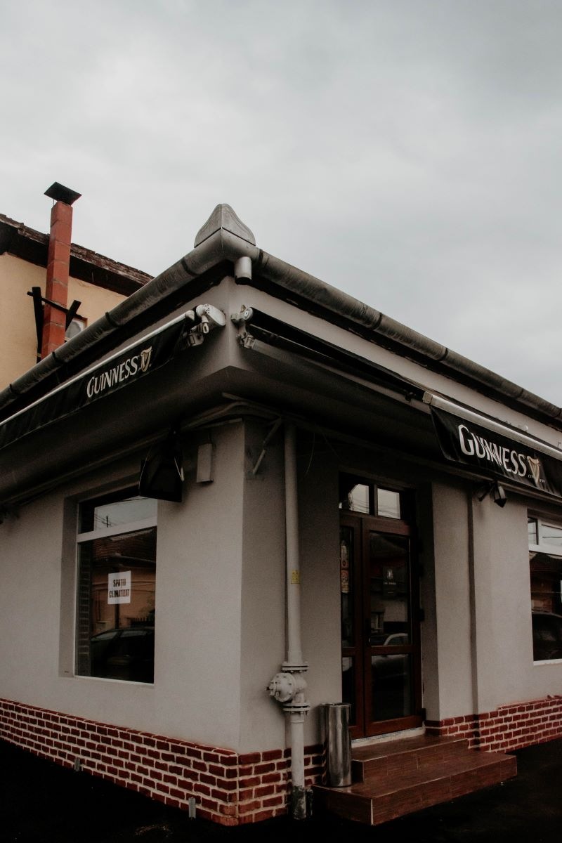 ADVERTORIAL Guinness The Pub, locul gustului autentic italian, plin de viață, din Lugoj