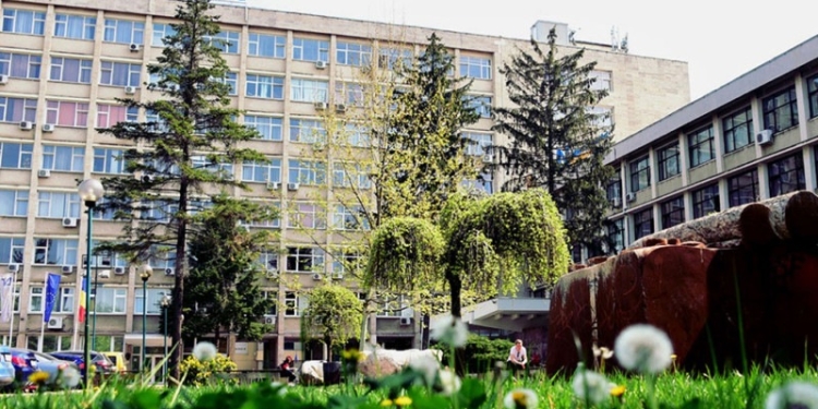 UVT vrea prezenţă fizică la ore