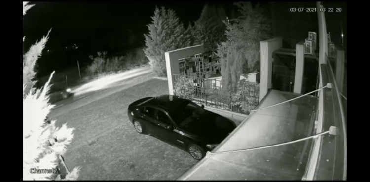 VIDEO Atac mafiot? Mașină incendiată în Giarmata