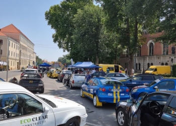 VIDEO Miros de cauciucuri, dâre de fum și zgomot infernal la un concurs de raliuri organizat în centrul orașului, de primăria Timișoara