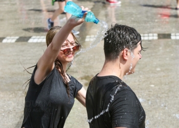 Bătaie cu apă în Parcul Botanic din Timișoara