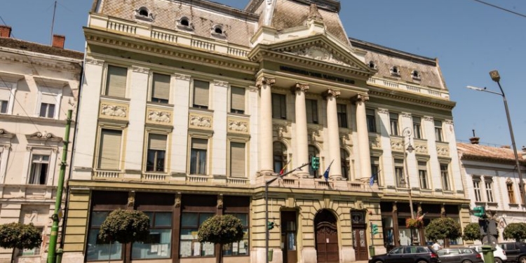 Nouă facultăți și nenumărate posibilități de carieră, la Universitatea Aurel Vlaicu din Arad